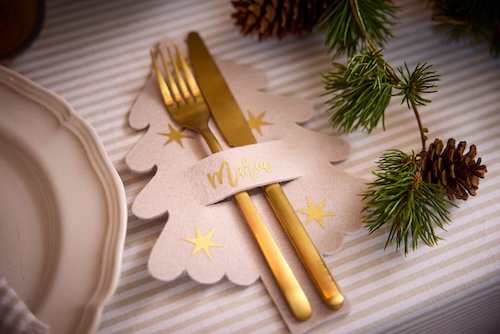 Christmas Cutlery Holders: Festive Table Decor